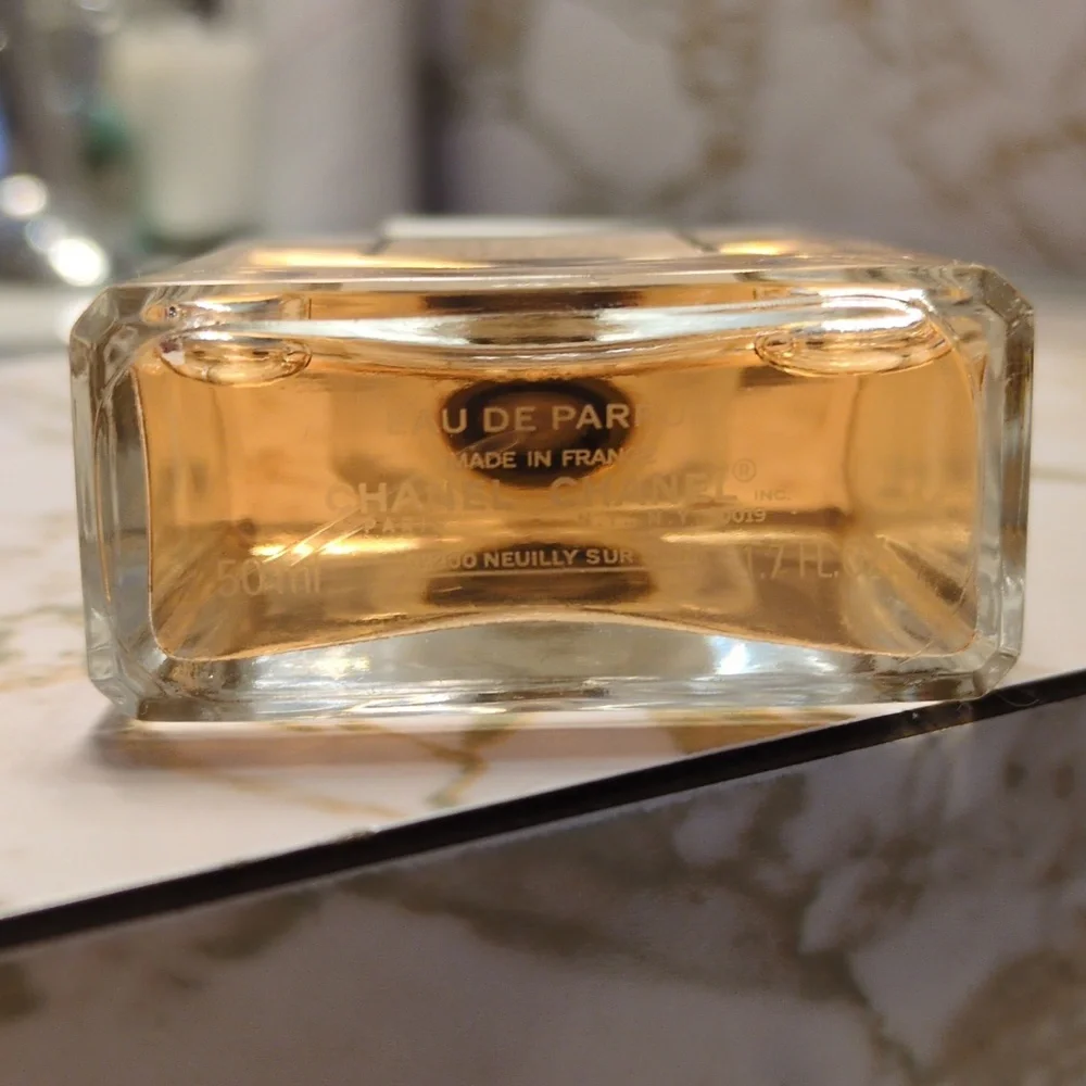 CHANEL Coco Mademoiselle Eau De Parfum 1.7 Oz - Picture 3 of 5